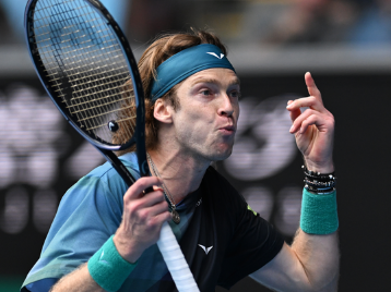 力克群雄 力克群雄