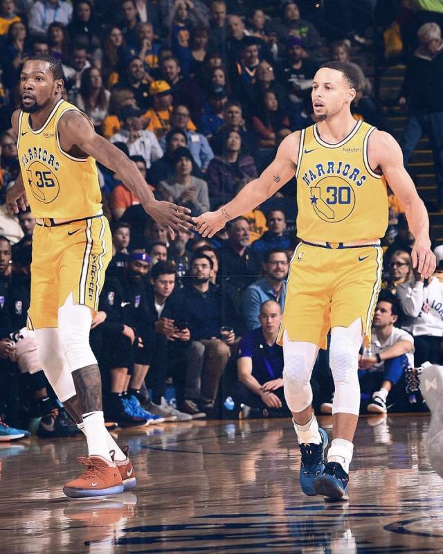 一直以其荣 一直以其荣