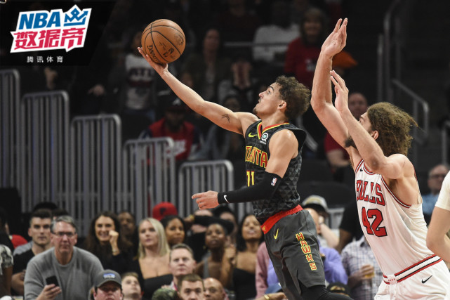 在足球比赛 在足球比赛