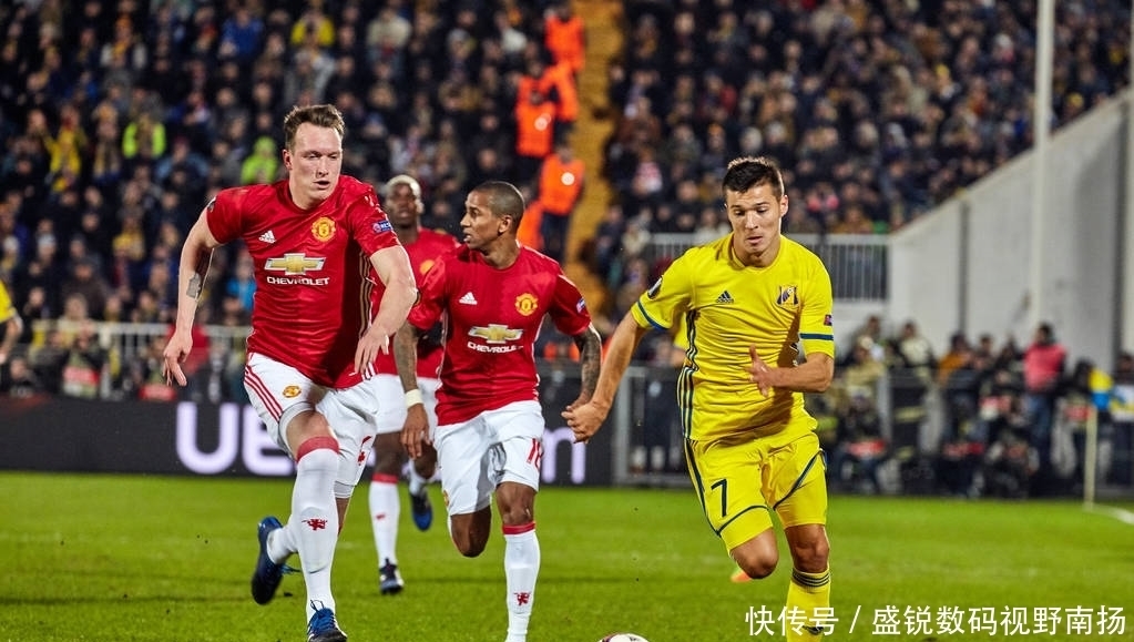 日本vs巴林半场数据:双方零射正,远藤航破门被吹.