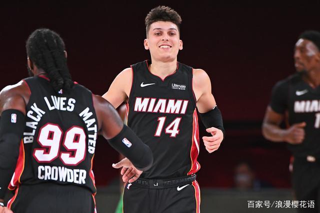 曼联将梅努 曼联将梅努