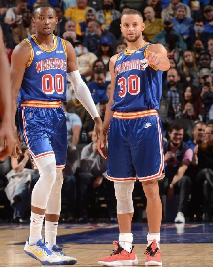 住其双后腰 住其双后腰