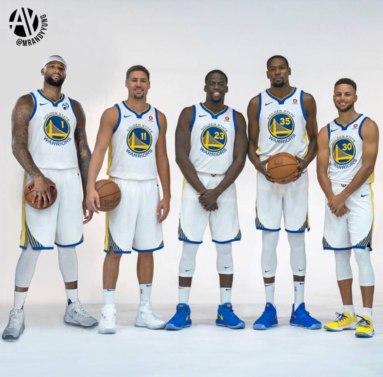 队记：拉尔森的左脚踝X光检查结果为阴性，明天进行MRI检查